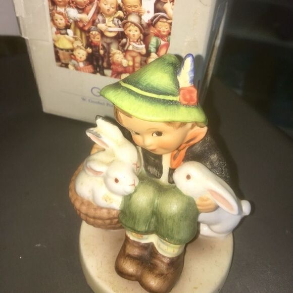 PERFECT LITTLE BOY Hummel “Playmates” #416 FIGURINE IN ORIGINAL BOX HOME DECOR - Picture 1 of 4